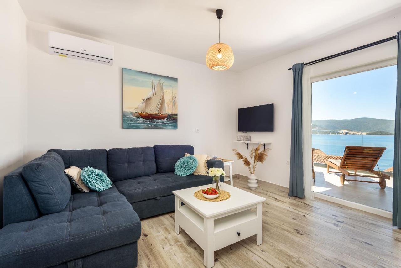 Apartments Morska Vila 3 Комарна Экстерьер фото
