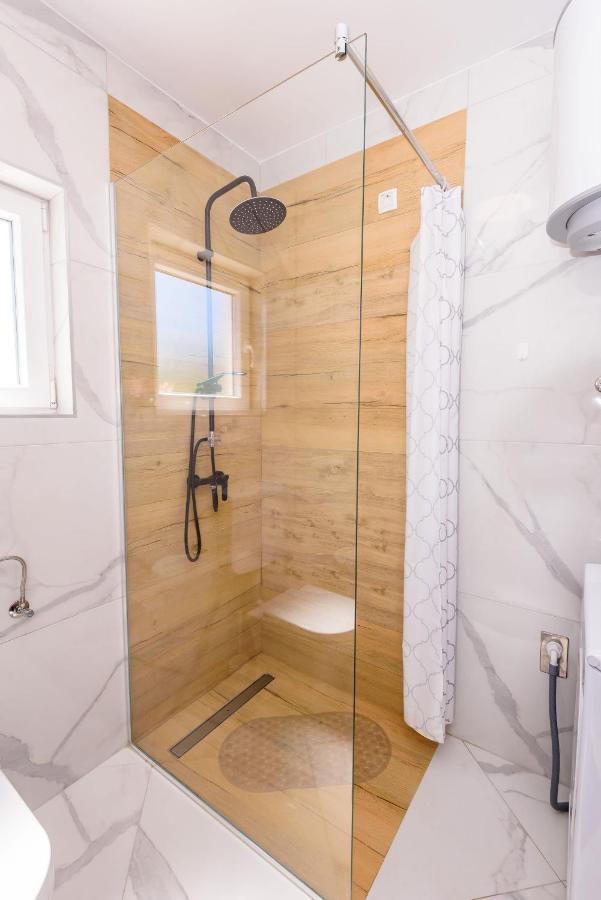 Apartments Morska Vila 3 Комарна Экстерьер фото
