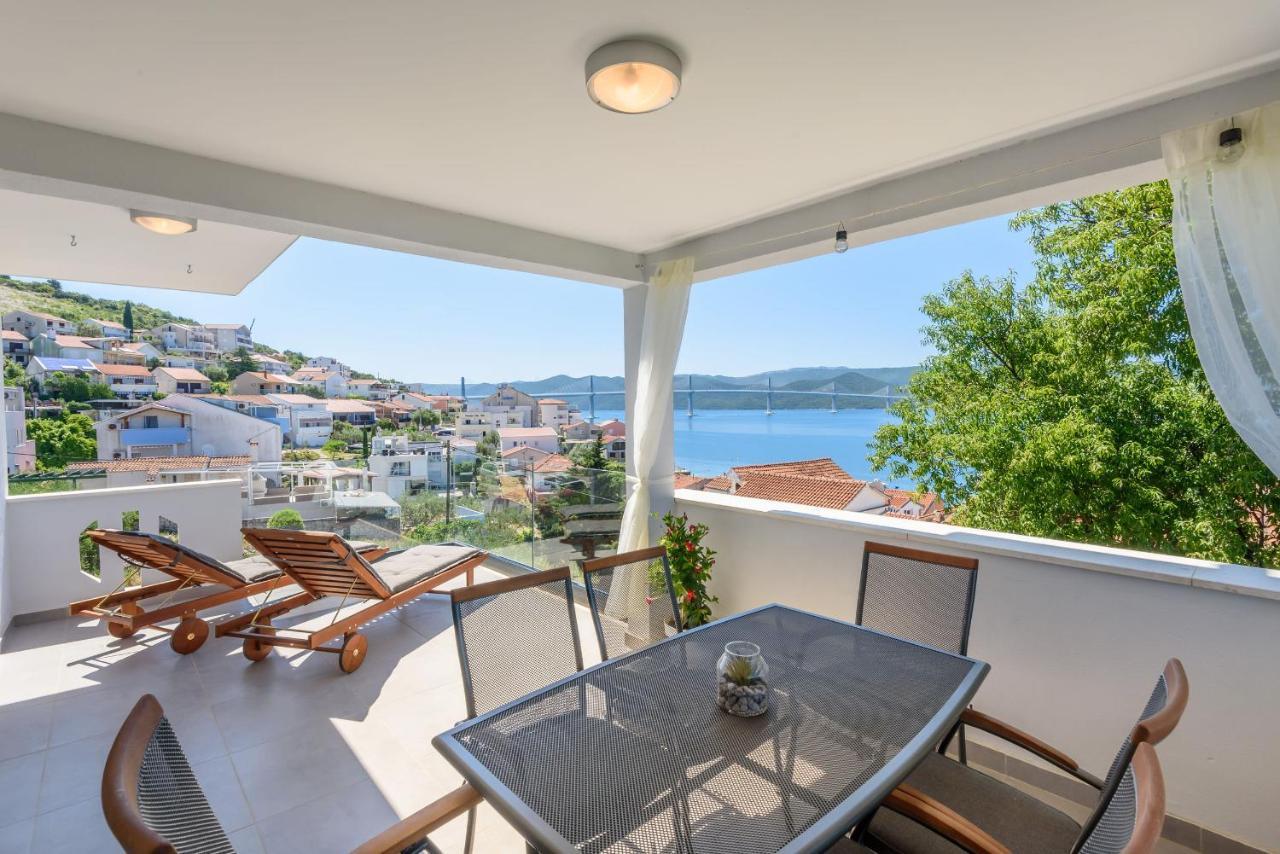 Apartments Morska Vila 3 Комарна Экстерьер фото
